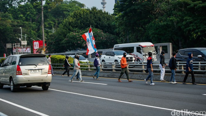 Array,Terjebak Dikeramaian saat Berkendara, Ini Tips Agar Bisa Selamat
