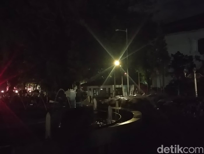 Array,Pilu Satpam Motornya Jadi Korban Demo Anarkis, Dirusak-Dibakar Tinggal Rangka