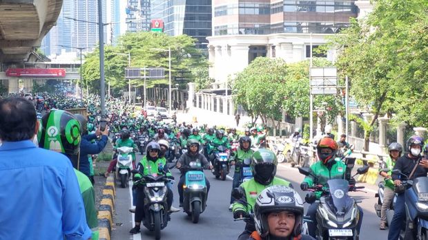 Array,Begini Pesan Khusus Ojol usai Affan Kurniawan Tewas Dilindas Rantis