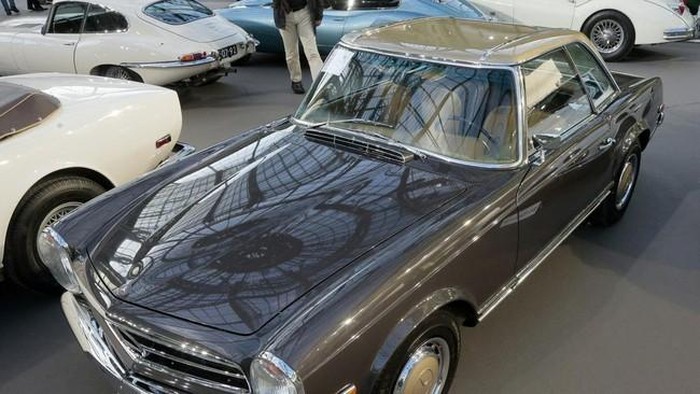 Array,KPK Ungkap Skema Lelang Mobil B.J Habibie yang Dibeli Ridwan Kamil
