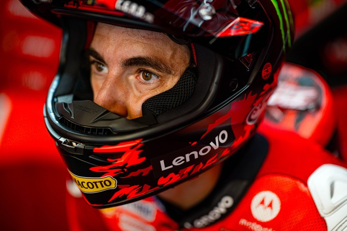 Array,Pecco Bagnaia Curhat ke Marc Marquez: Percaya Diri Mulai Hilang