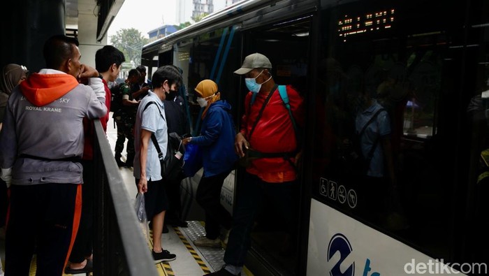 Array,Ada Lagi! Tarif Transportasi Umum Jakarta Cuma Rp 80, Catat Tanggalnya