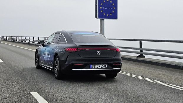 Array,Mercedes-Benz EQS Ternyata Bisa Dibawa 1.205 Km Sekali Ngecas