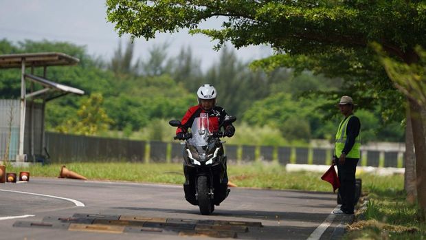 Array,Mencicipi Singkat New Honda ADV 160, Layak Buat Naik Level?