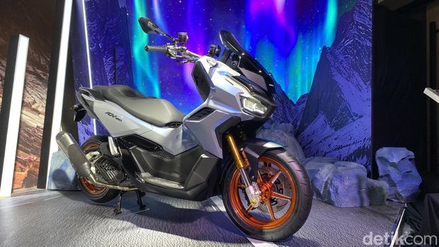 Array,Modifikasi New ADV 160 Usung Tema SUV Street