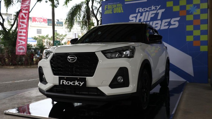 Array,Pajak Mobil di Indonesia Ketinggian, Pemerintah Perlu Revisi?