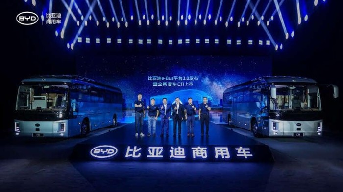 Array,BYD Pamer Platform Bus Listrik Baru, Ban Kempis Masih Bisa Jalan 100 Km/Jam