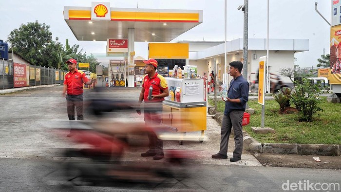 Array,Kapan Stok BBM Swasta Shell, BP Cs Tersedia? Ini Kata Bahlil