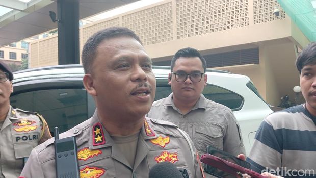 Array,Maaf Manusia Sok Penting, Strobo-Rotator Dibekukan Korlantas!