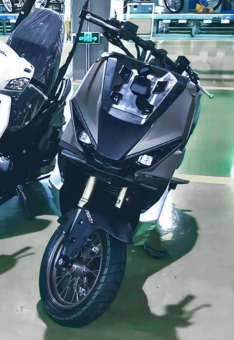 Array,Terungkap Calon Skutik Petualang Terbaru Honda: Mesin 150 cc, Suspensi USD