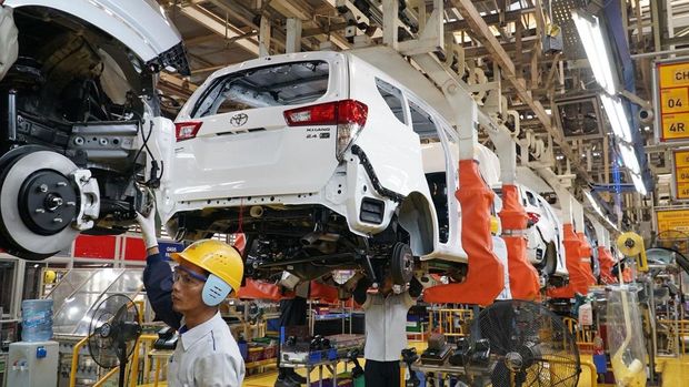 Array,Penjualan Mobil di RI Masih Loyo, Gaikindo Belum Mau Revisi Target
