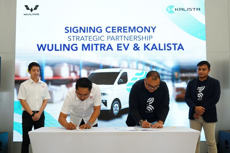 Array,Wuling Mitra EV Makin Dilirik, Sekarang Giliran Kalista yang Terpikat