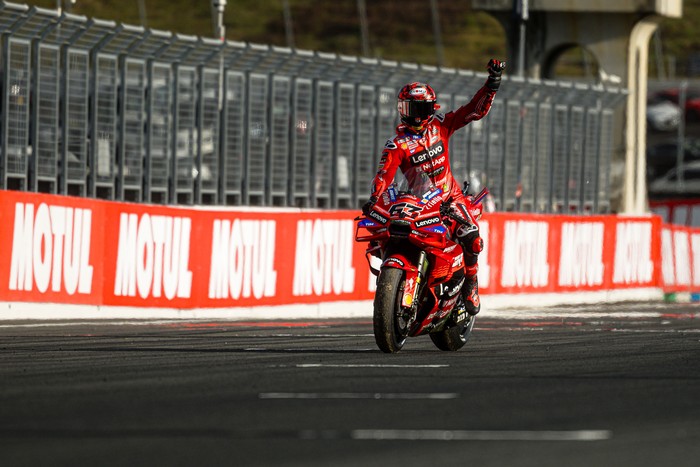 Array,Motor Bagnaia Sempat Berasap, Ada Masalah Apa?