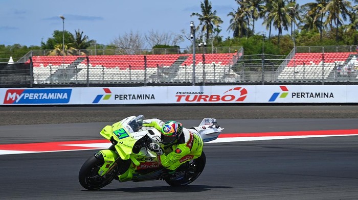 Array,Ini Strategi Pertamina Enduro VR46 Raih Hasil Maksimal di MotoGP Mandalika 2025