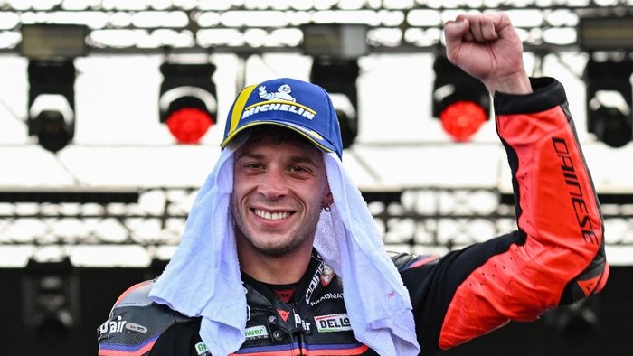 Array,Murid Rossi Minta Maaf usai Tabrak Marc Marquez
