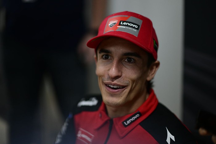 Array,Marc Marquez: Jangan Serang Marco Bezzecchi, Nggak Sengaja