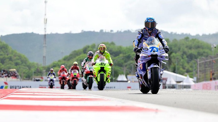 Array,Awas Kelewat! Jadwal MotoGP Mandalika 2025 Hari Ini