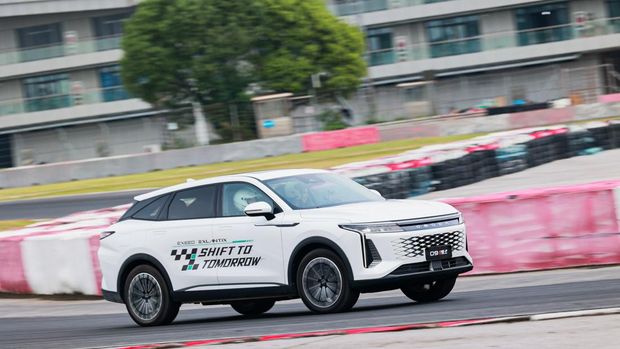 Array,Bocoran Spek SUV Premium Baru Buat Orang Berduit di RI