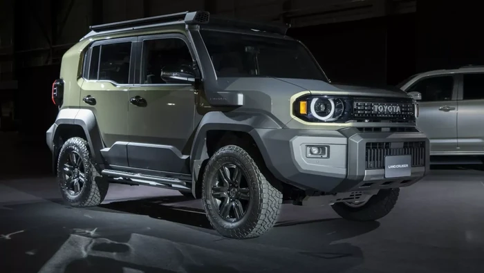 Array,Spek Land Cruiser FJ yang Pakai Mesin Fortuner