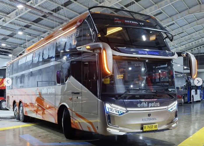 Array,PO Adhi Putra Luncurkan Sleeper Bus Baru, Interiornya Unik