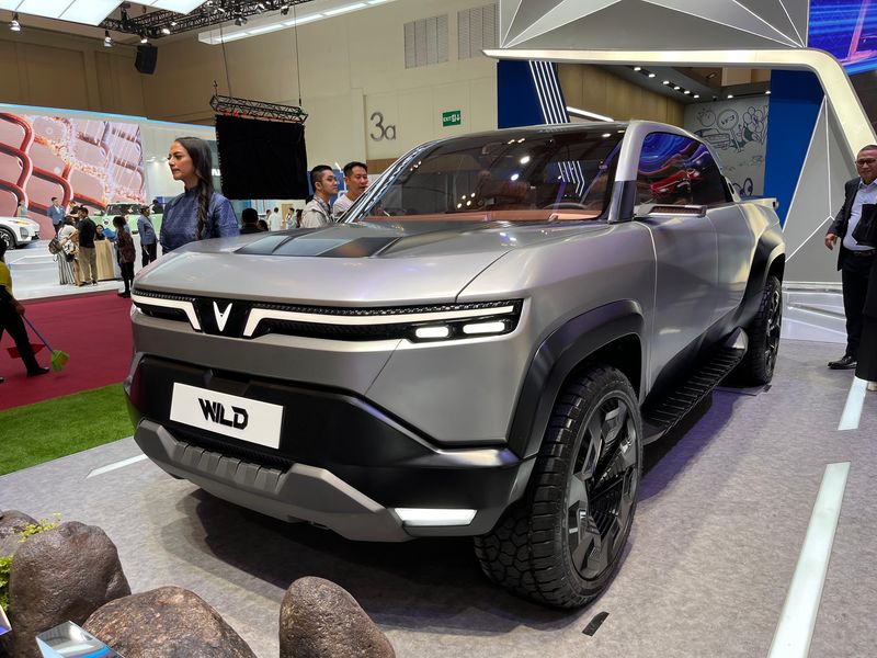 VinFast Bawa MPV Listrik 7 Seater dan Pikap Double Cabin ke GJAW 2025