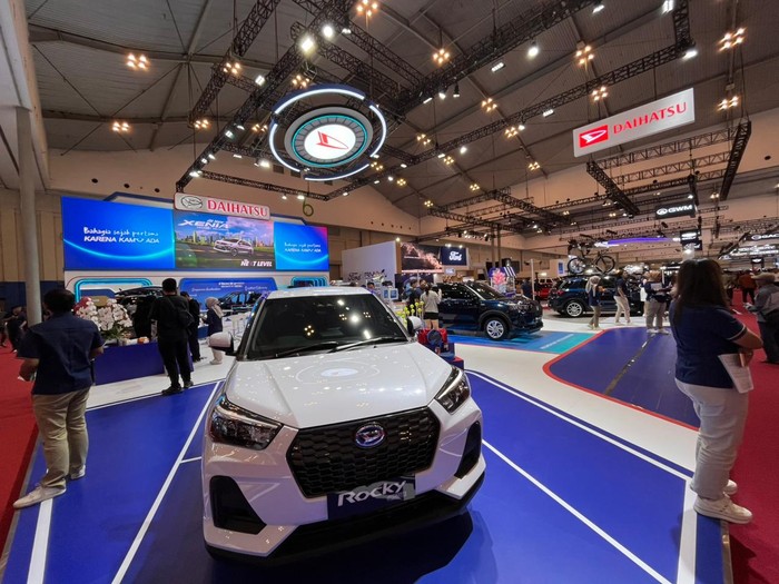 Buruan Beli! Harga Rocky Hybrid Rp 299,8 Juta Cuma sampai Desember 2025