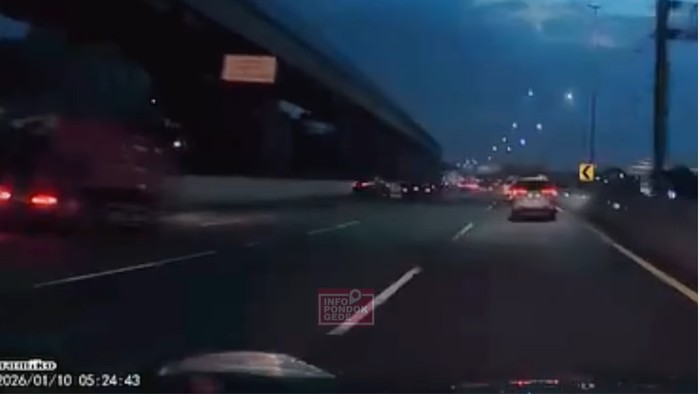 Ngeri! SUV Bongsor Ngebut di Tol, Nyalip dari Kiri Melintir Berujung Kecelakaan
