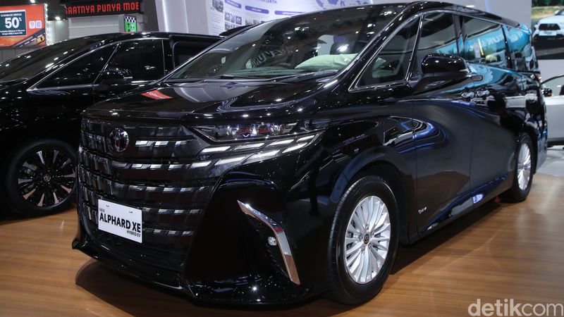 Spesifikasi Toyota Alphard versi Termurah, Ini Fitur yang Absen