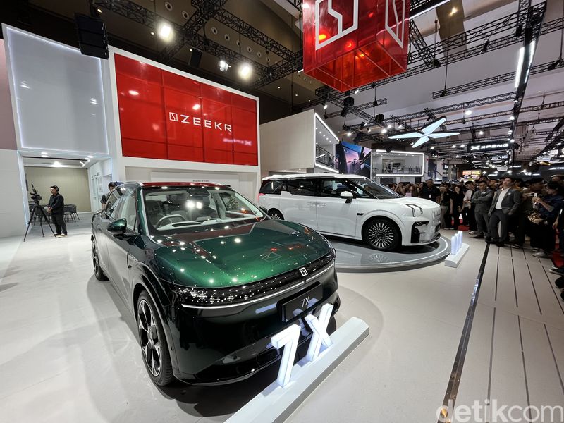 Geely Bawa MPV Premium Zeekr Pesaing Alphard, Harga Rp 1,6 Miliar