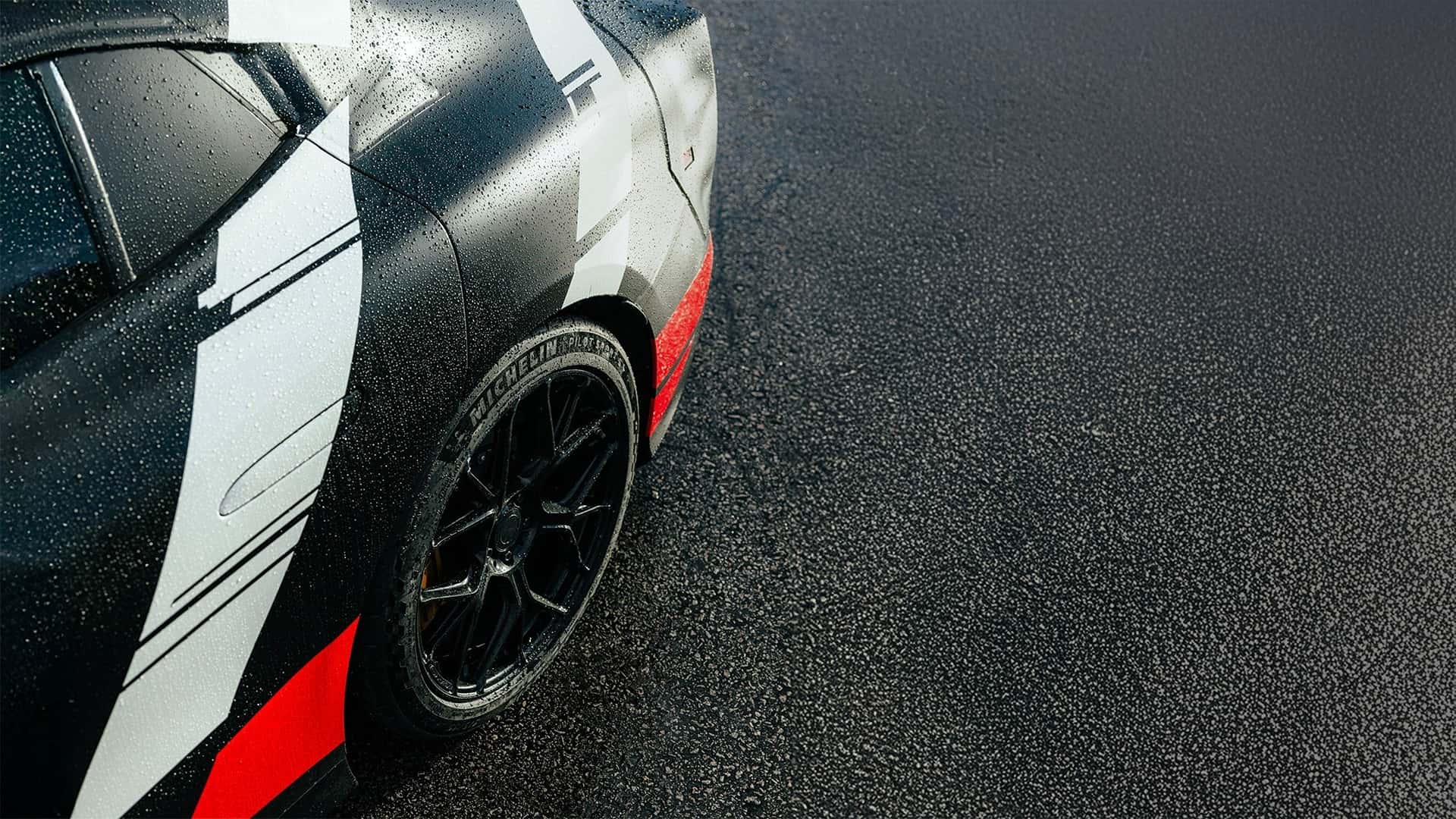 Komentar Pembalap F1 soal Porsche Taycan-Fighter dari AMG