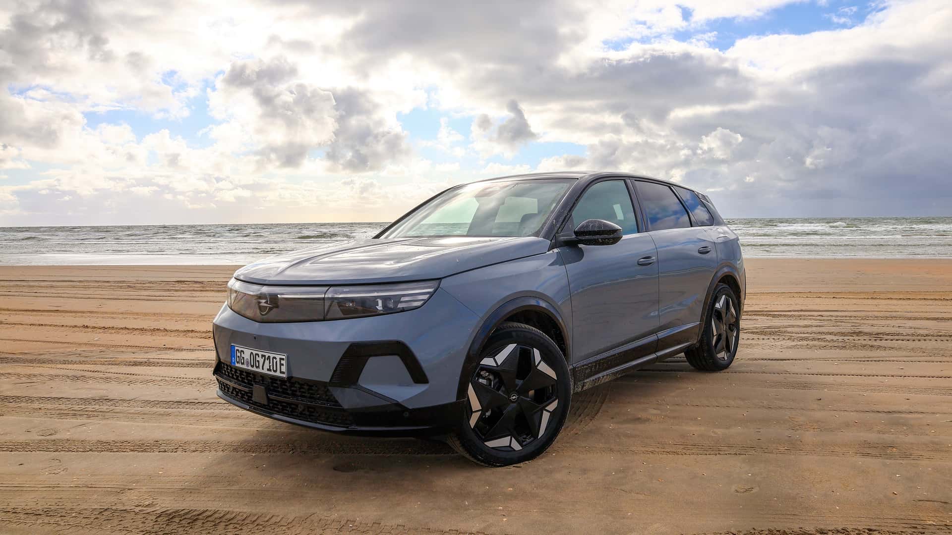 Opel Grandland Electric AWD Roadtrip Romo