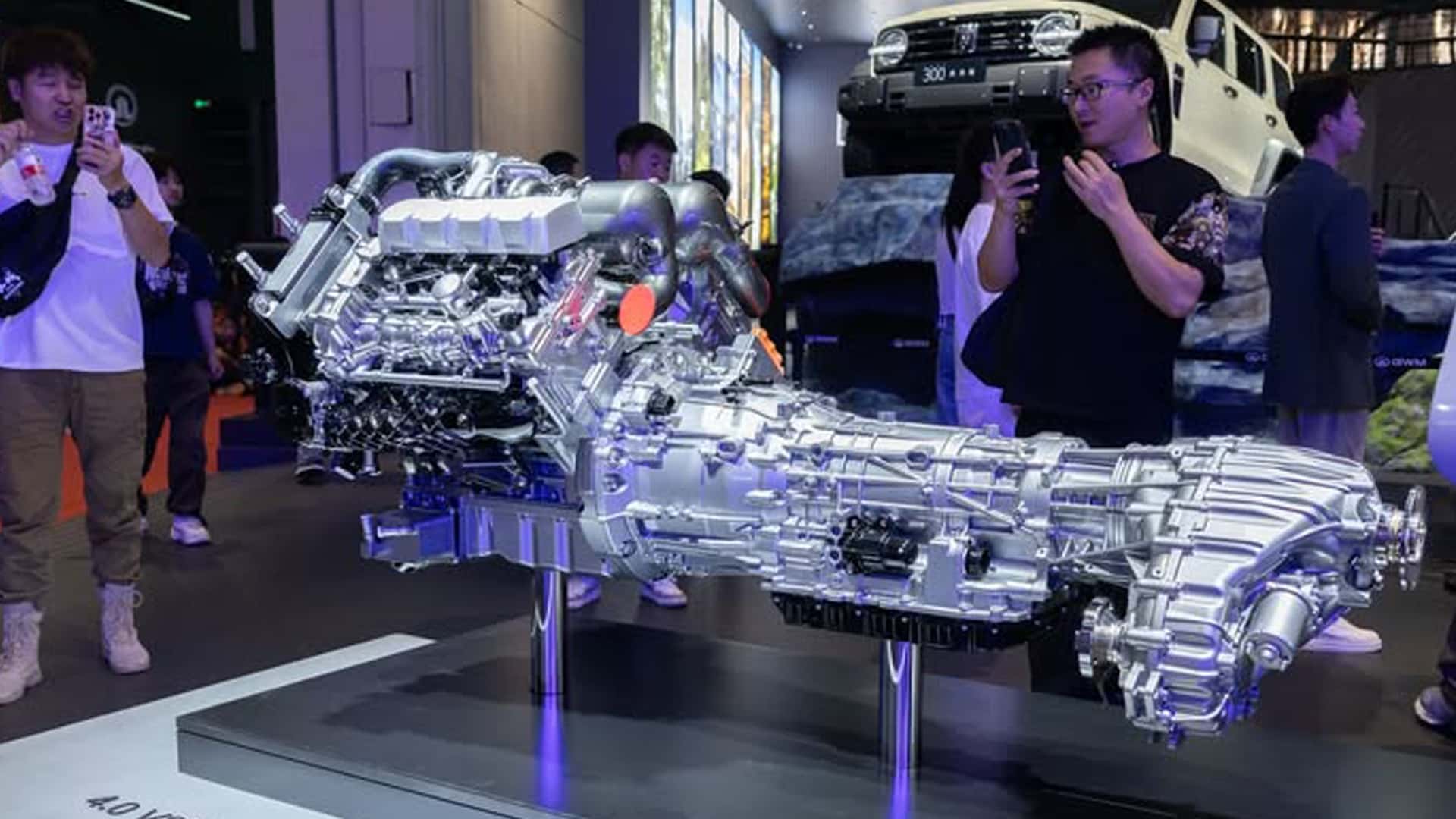 <p>Great Wall Motor's new V-8 engine</p>