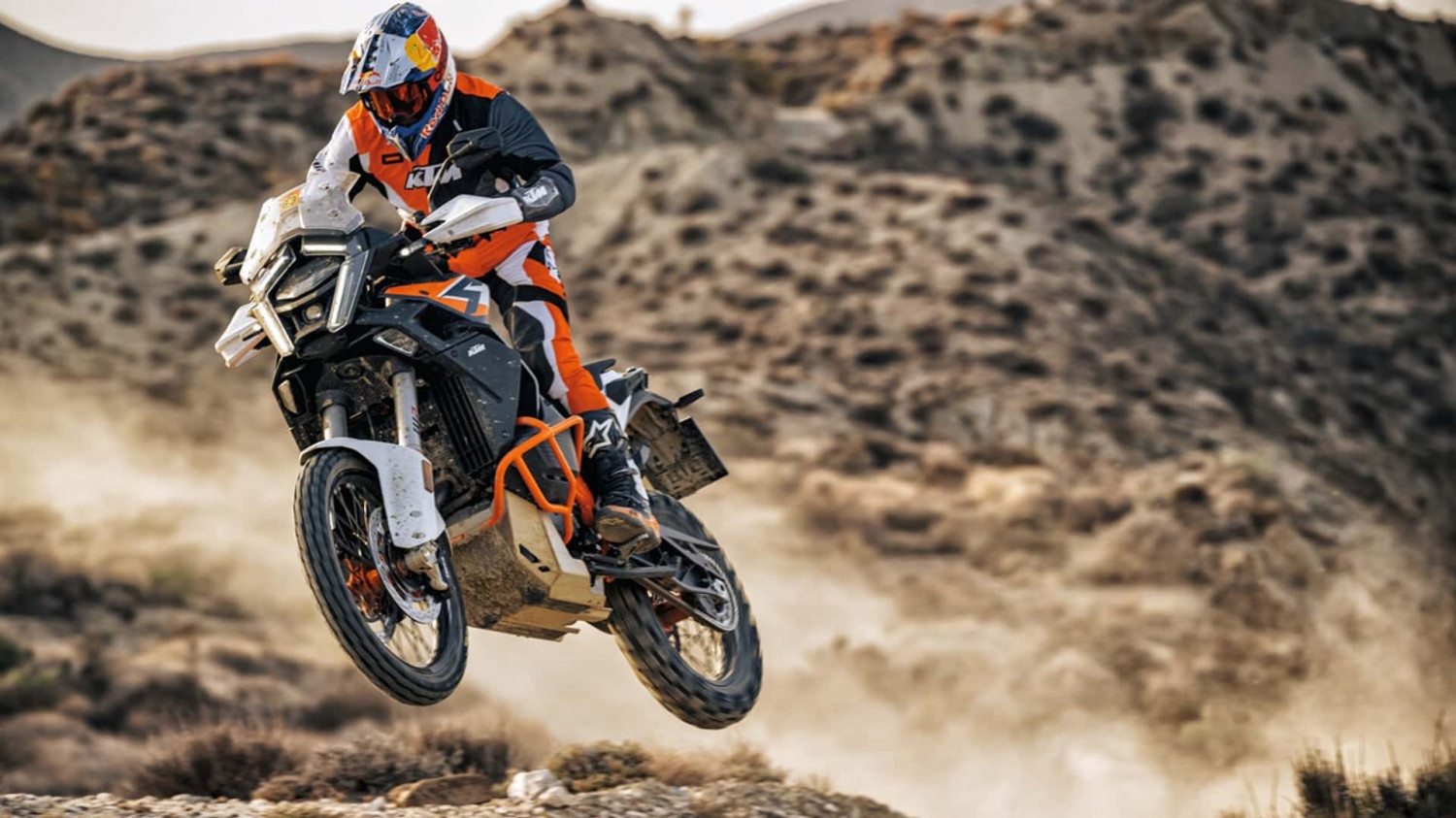 La KTM 1390 Super Adventure R 2026 ya está aquí y es una bestia