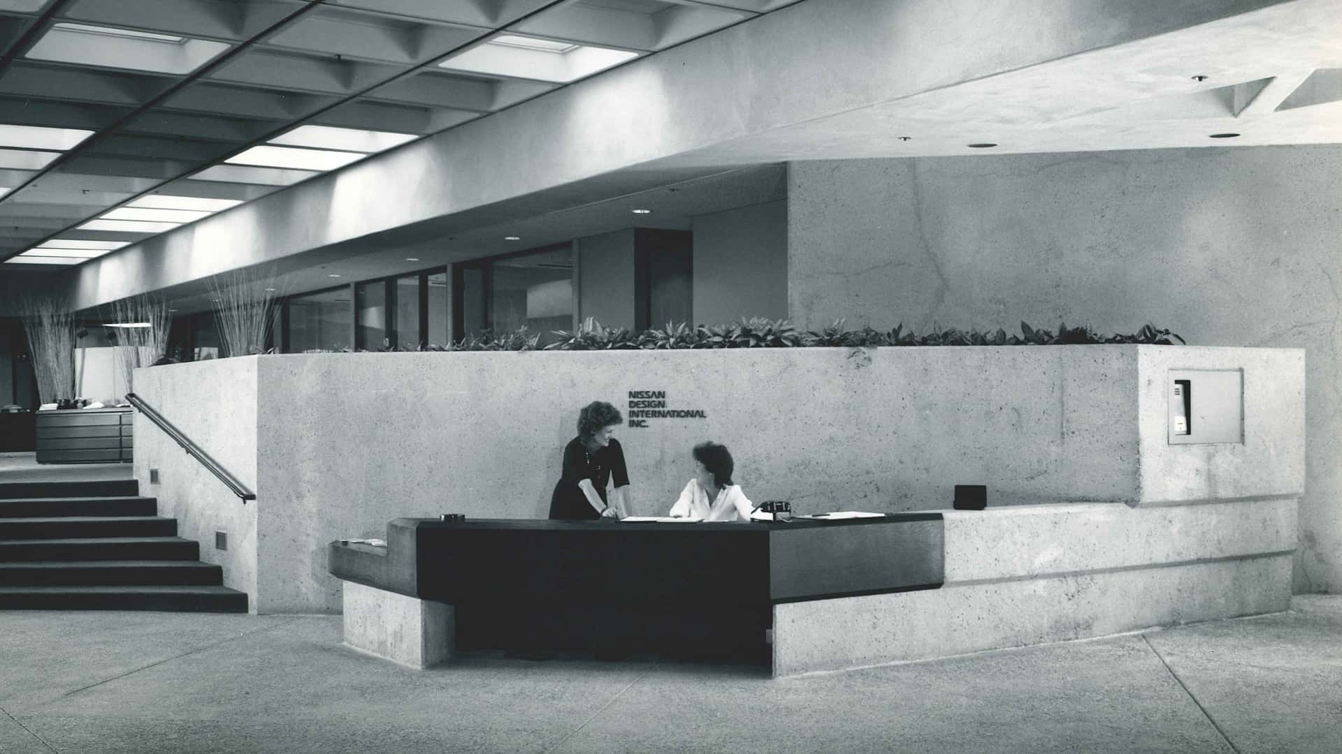 <p>Studio desain Nissan di San Diego pada tahun 1982<br /><br /></p>