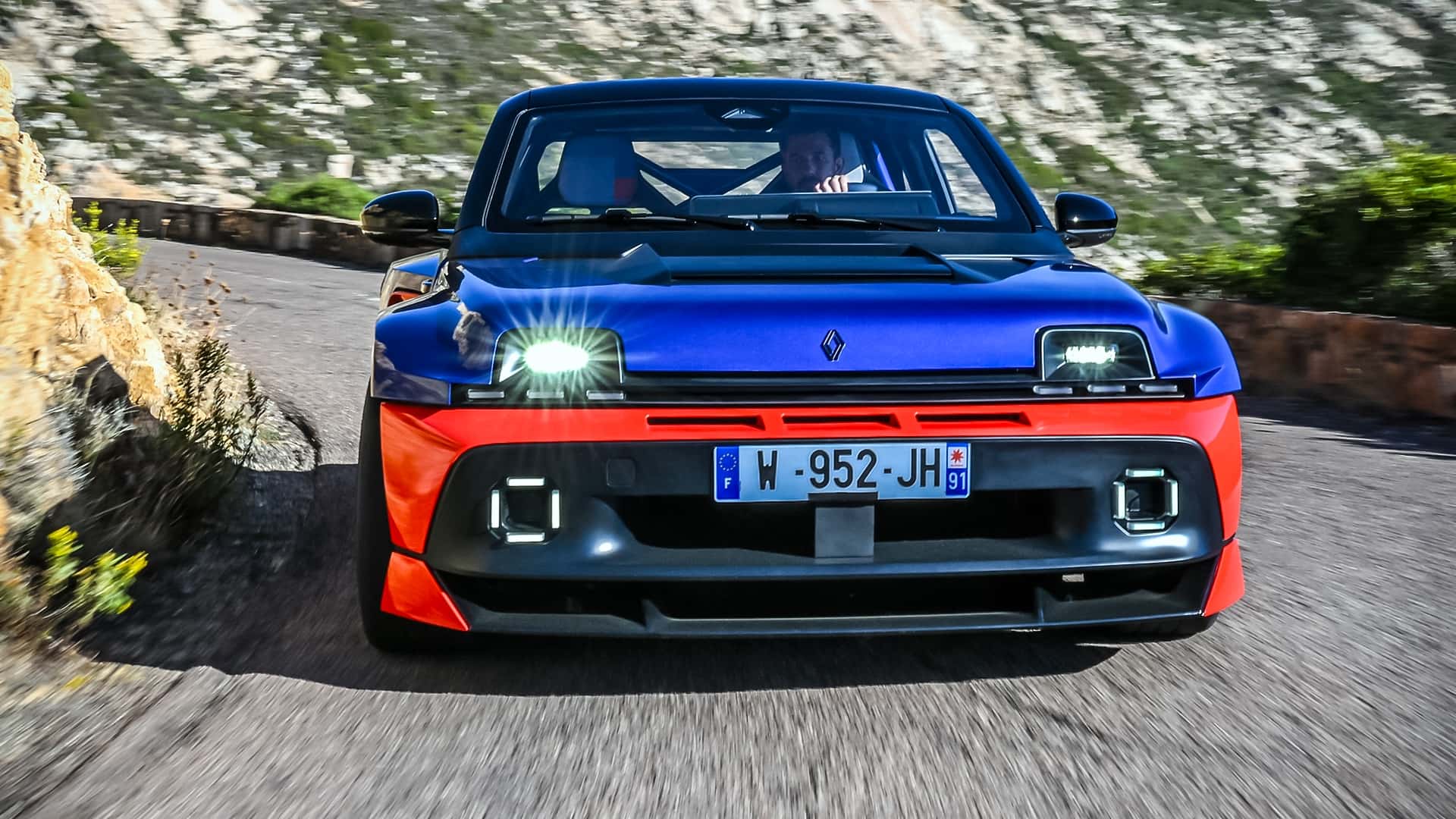 Renault 5 Turbo 3E bei der Rallye Tour de Corse