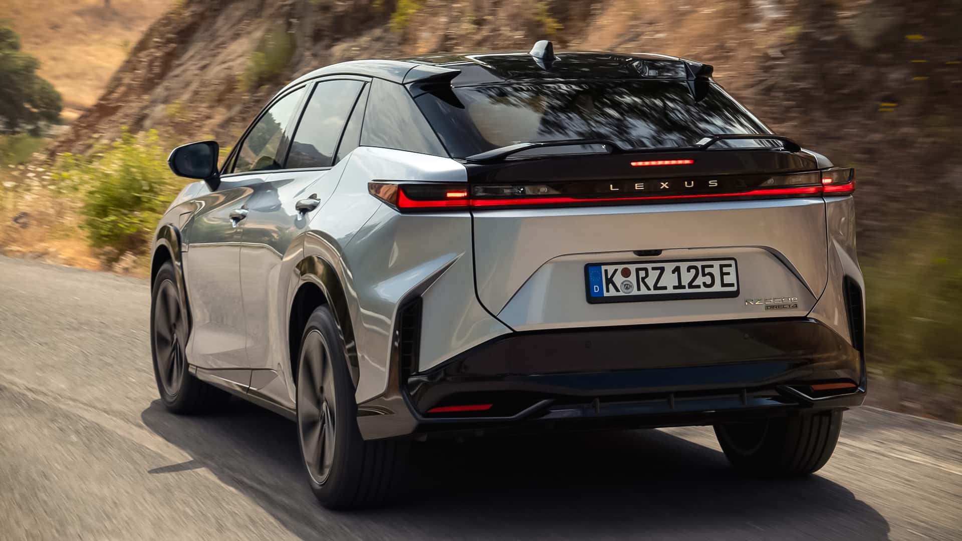 Lexus RZ 550e F Sport 2025, primera prueba
