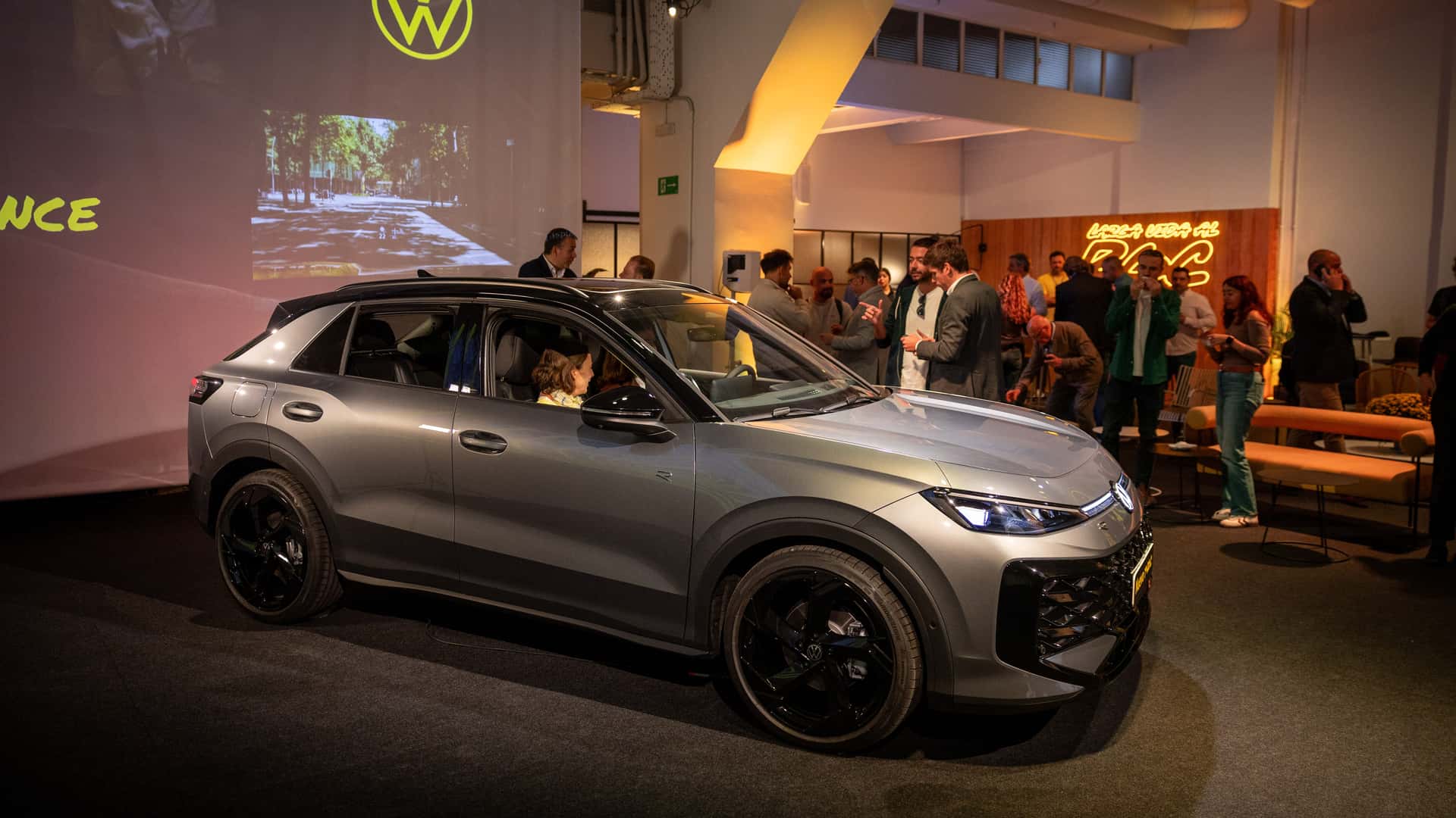 SUV compacto desde 29.600 €, con etiqueta Eco y más grande: el VW T-Roc 2026 ya está aquí