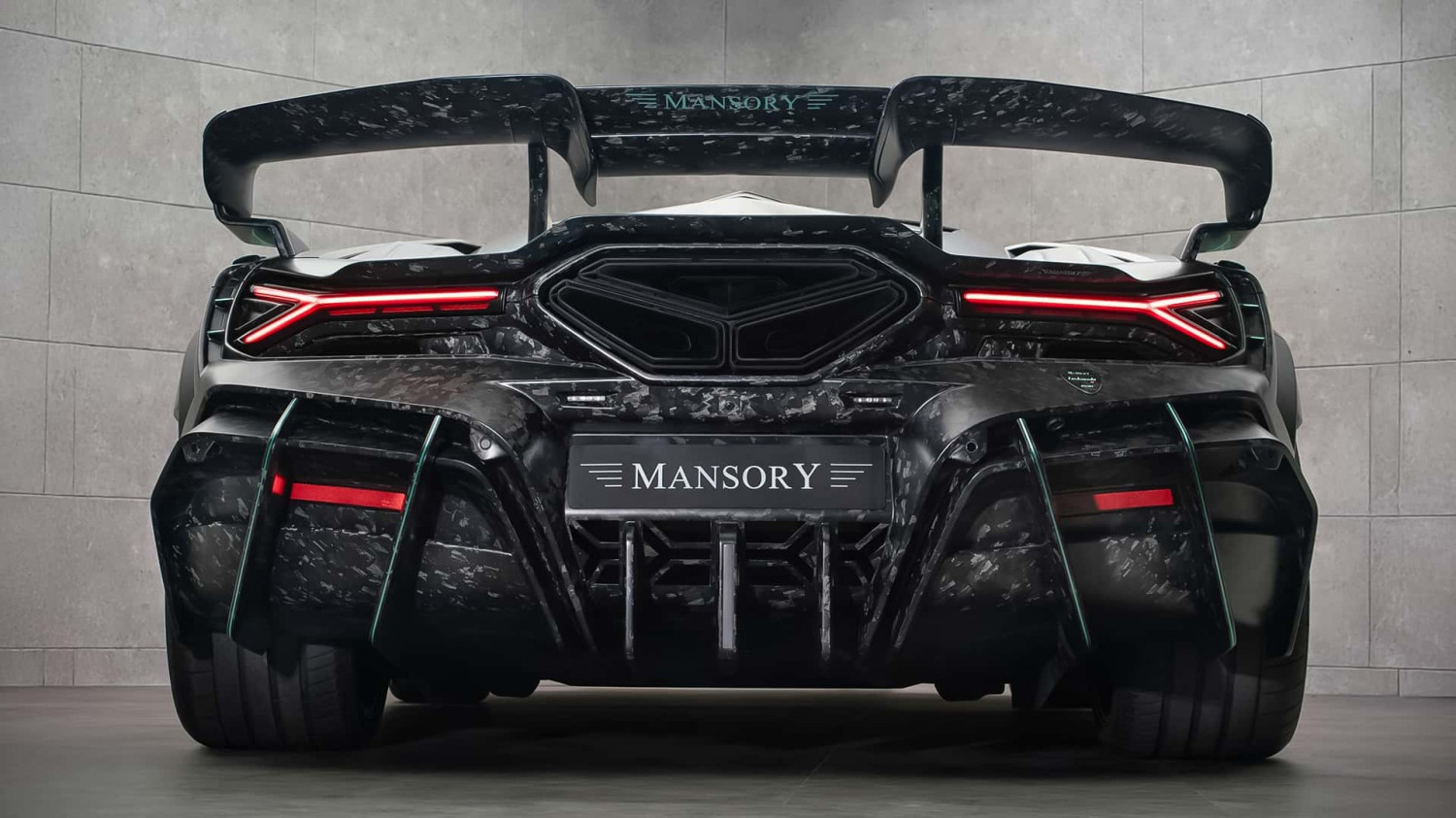 Mansory Carbonado X : Une Lamborghini du désert