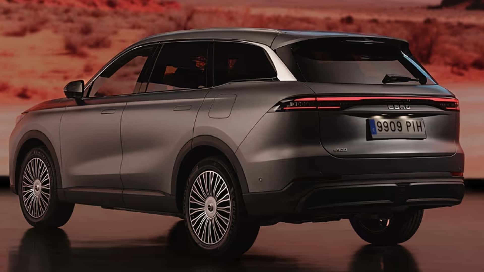 Lo nuevo de EBRO tiene 425 CV, tracción 4x4 y una excelente autonomía