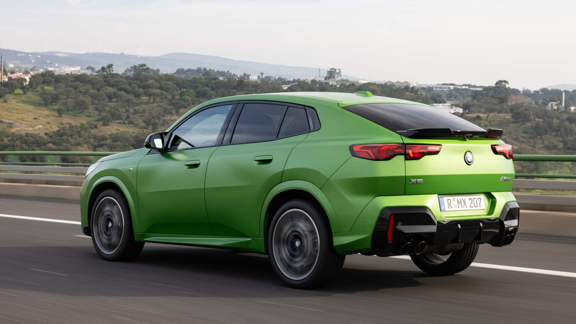 <p>BMW X2 M35i</p>