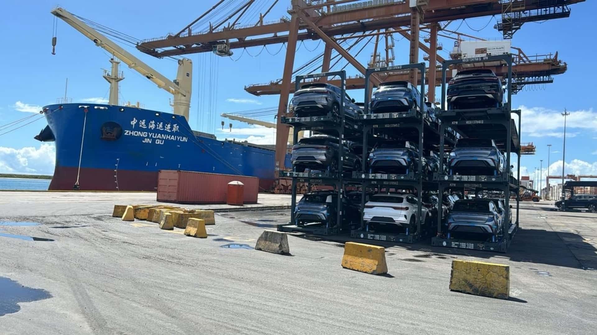 BYD - débarquement port de Suape (1)