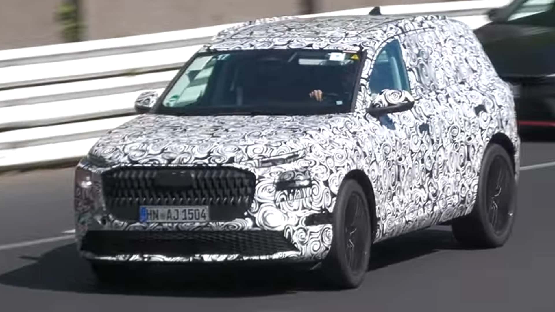 La nouvelle Audi Q7 tourne sur le circuit