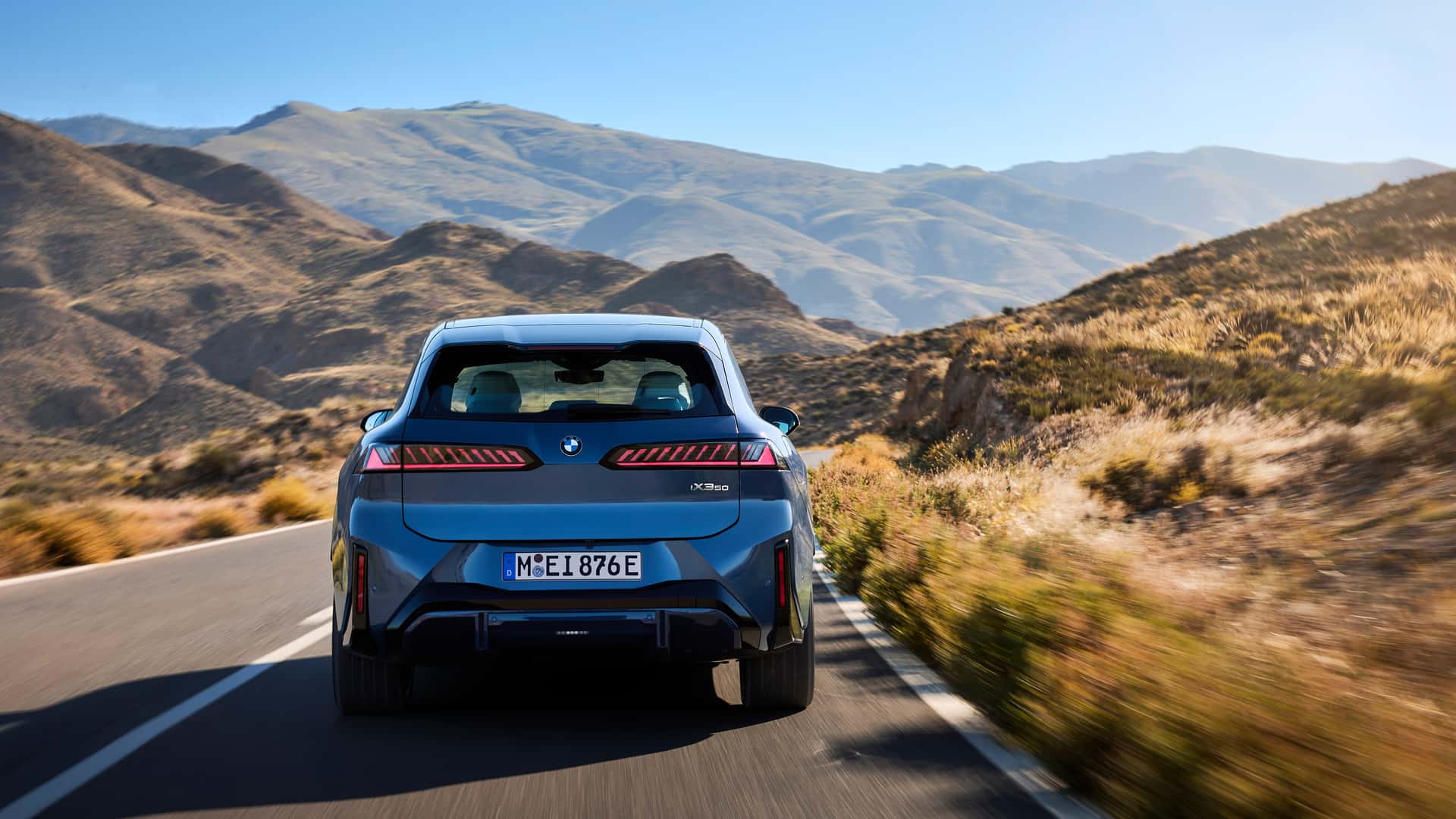 BMW iX3 2025, fotos oficiales