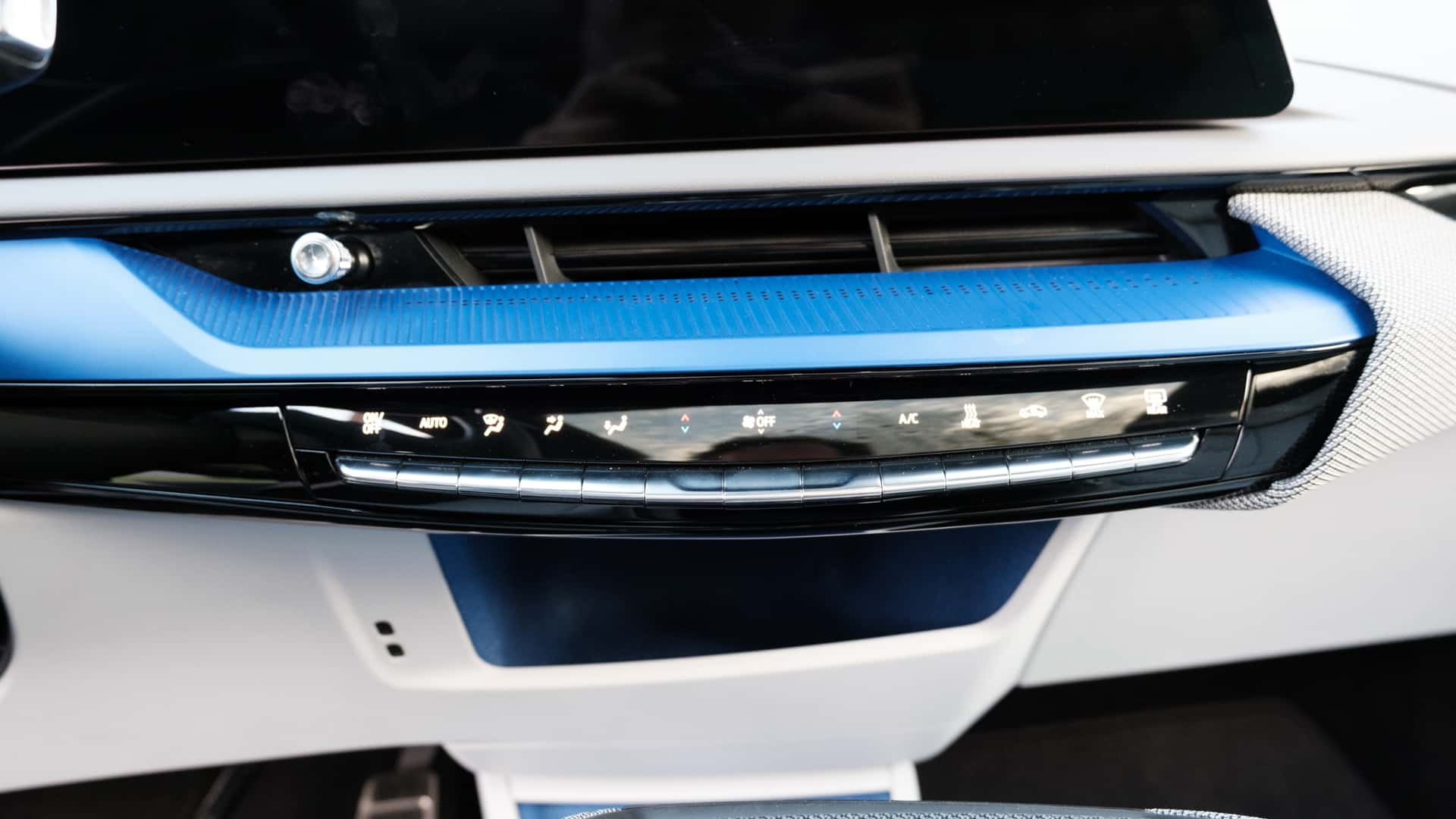 Cadillac Optiq 2025