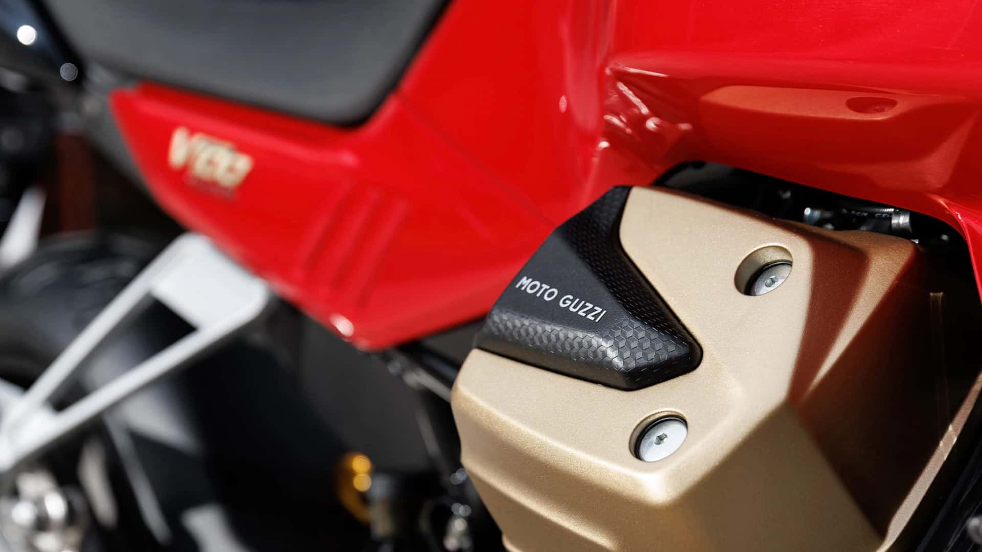 Moto Guzzi V100 Mandello Edisi Terowongan Angin - Mesin
