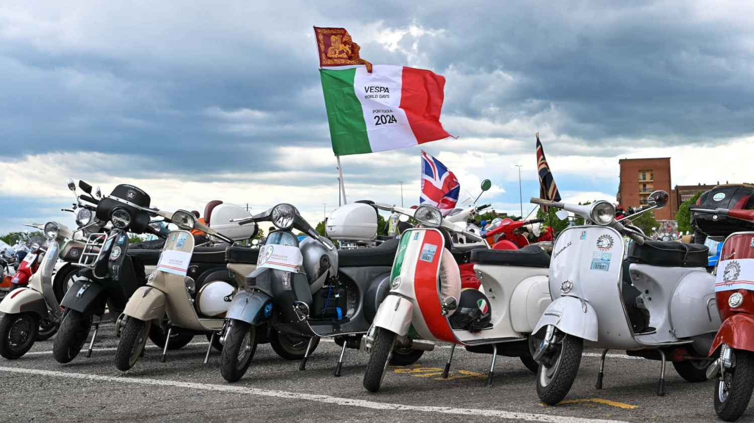 Skuter Tua Akan Ambil Alih Goodwood untuk Ulang Tahun ke-80 Vespa