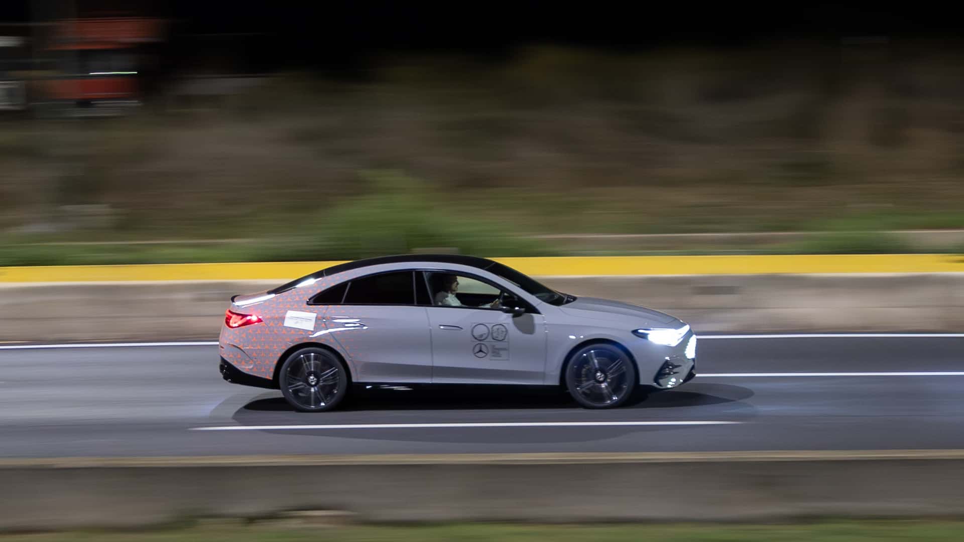 Mercedes CLA 250+ en el Grande Raccordo Anulare de Roma