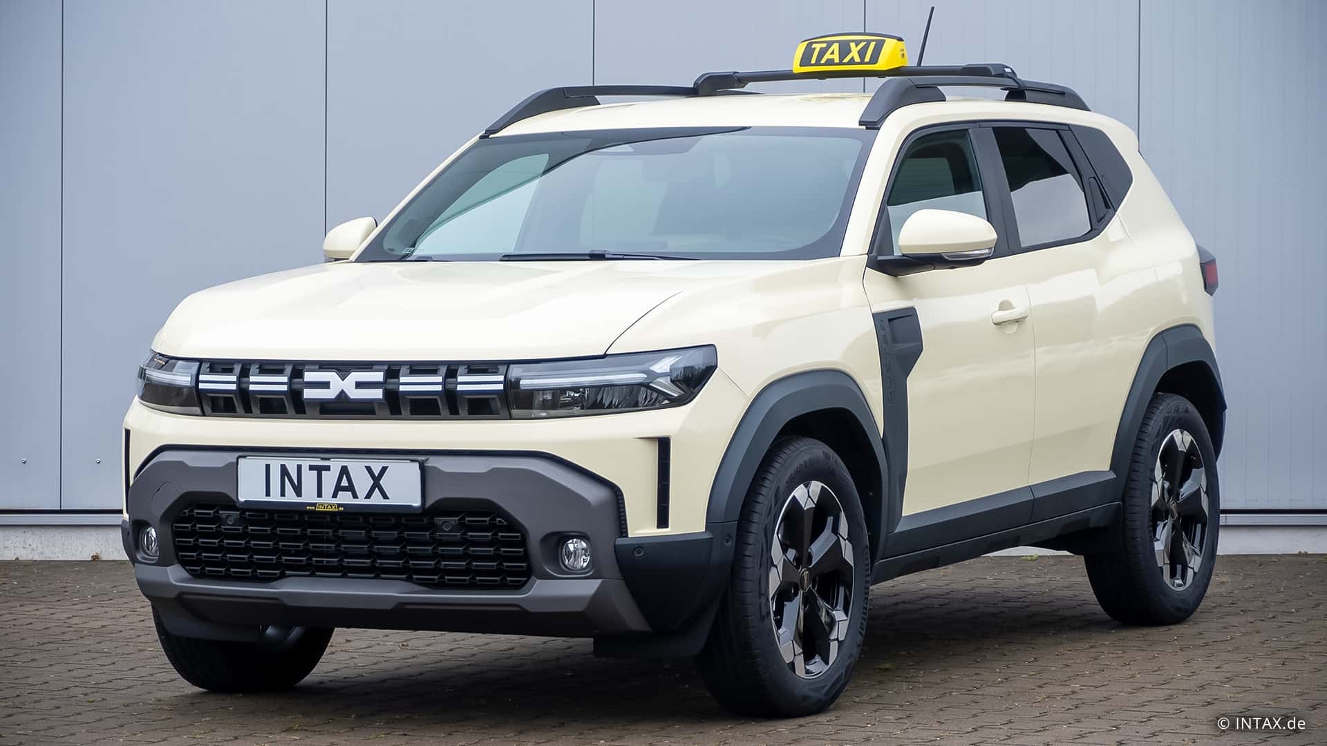 Dacia Duster 2026: conversión a taxi... frente a los Toyota