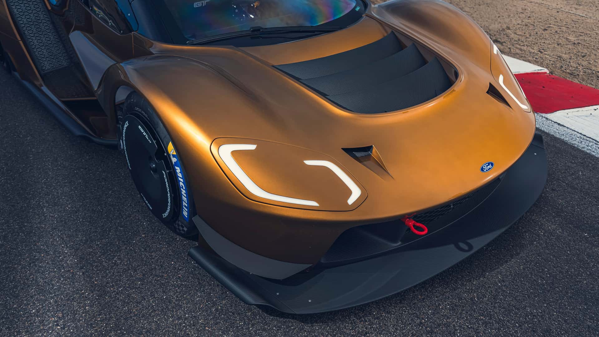 Ford Racing fait le teasing d'une "voiture de route de production" pour 2026. Une nouvelle GT ?
