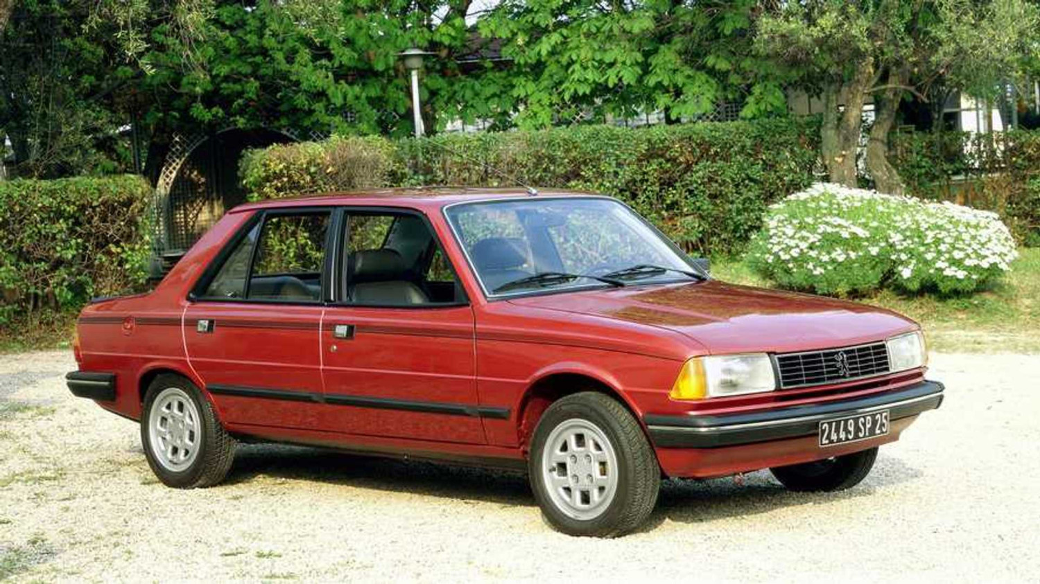 Peugeot 305 (1977-1988) : une française discrète qui a marqué son époque